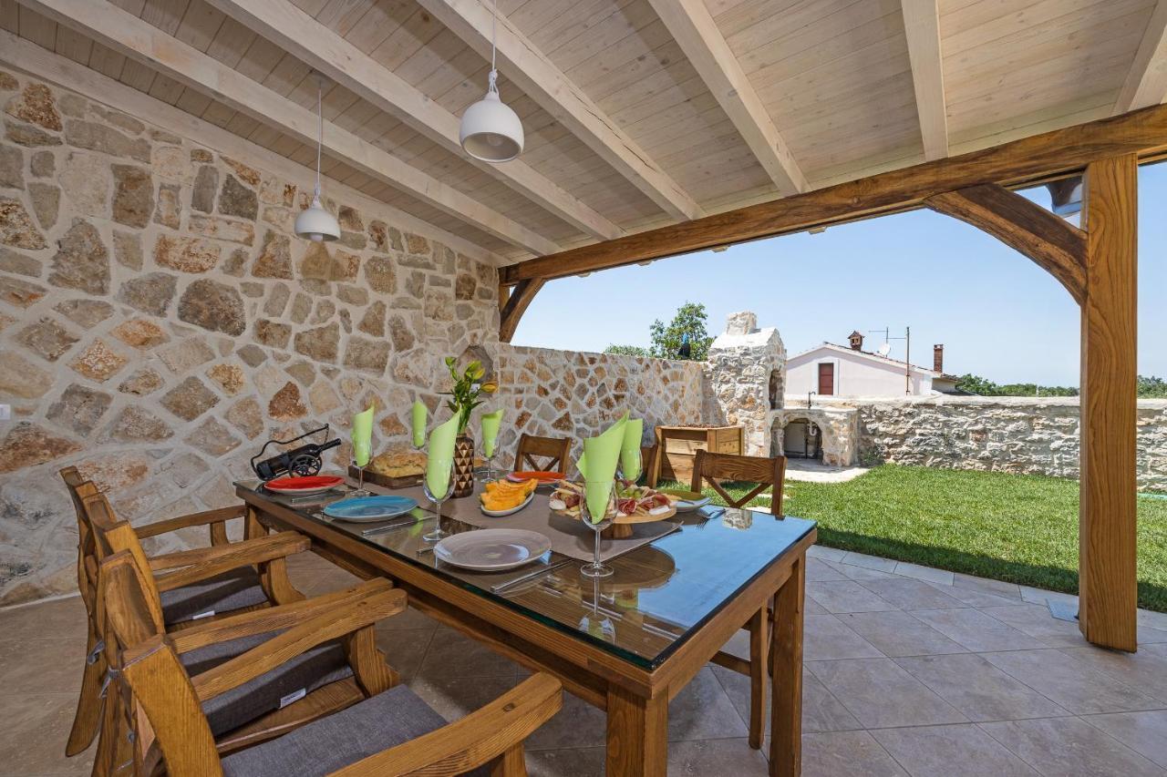 Sveti Lovreč Pazenatički Stone House Dijana Istria Sveti Lovrecヴィラ エクステリア 写真