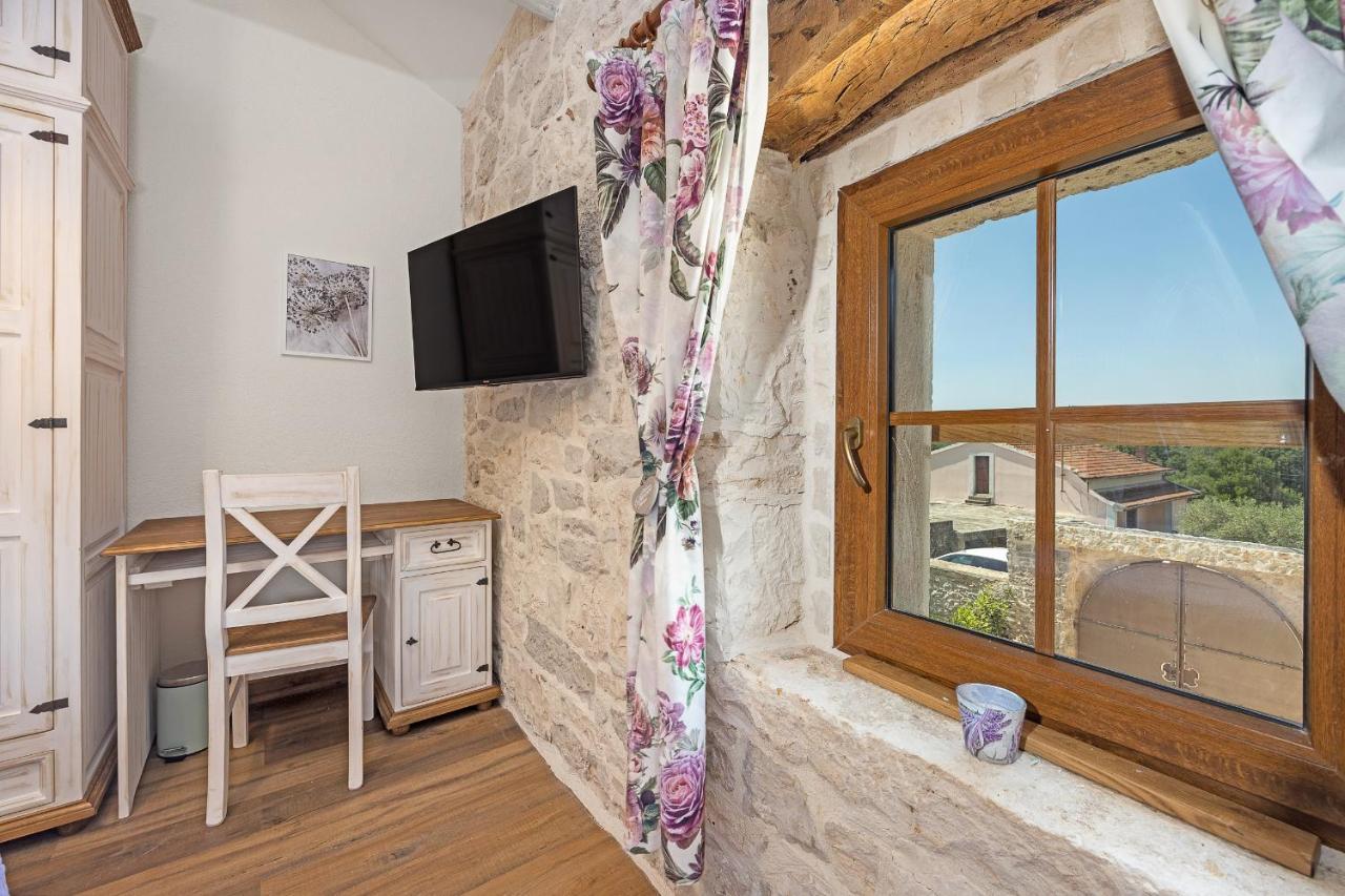 Sveti Lovreč Pazenatički Stone House Dijana Istria Sveti Lovrecヴィラ エクステリア 写真