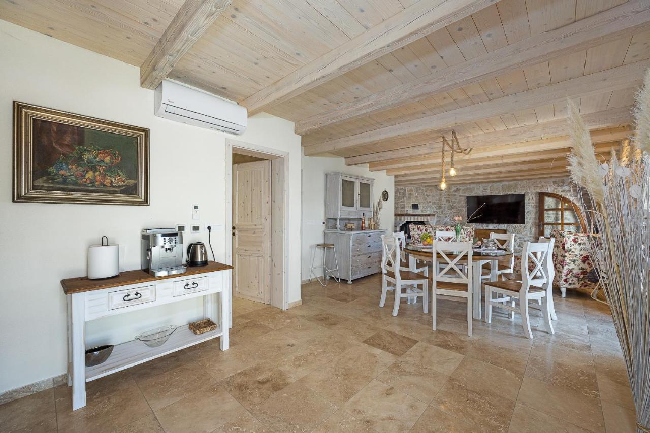 Sveti Lovreč Pazenatički Stone House Dijana Istria Sveti Lovrecヴィラ エクステリア 写真